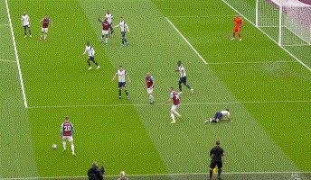 开云电子-【英超】贝尔助攻+中楣 孙兴慜补时中柱 热刺客场负